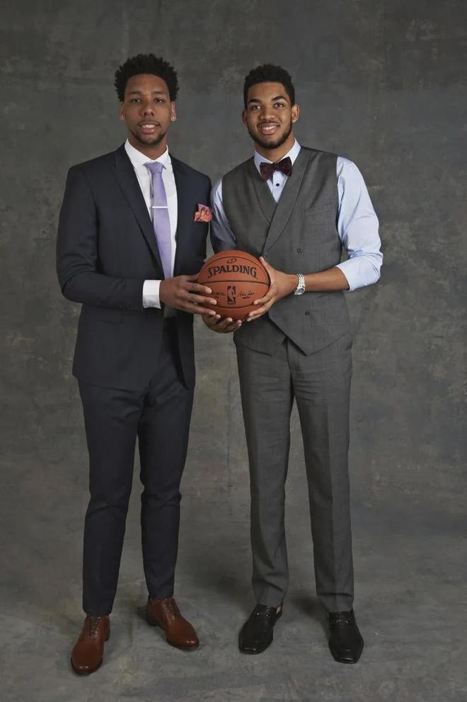 吸引注意的 吸引注意的